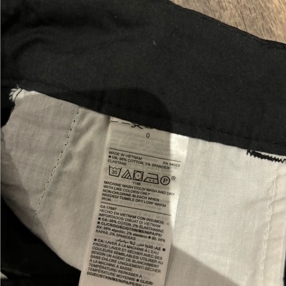 Old Navy Shorts - Picture 3 of 4